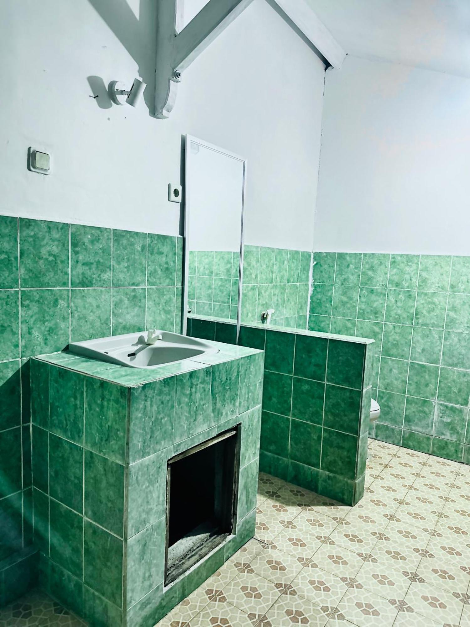 Creative Bungalow Beach Front Джили Трауанган Екстериор снимка